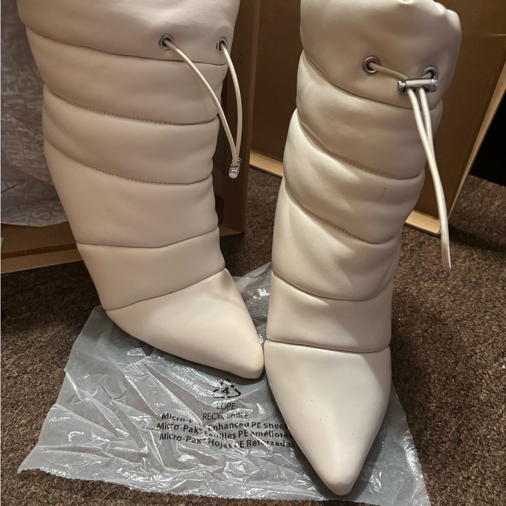 Steve Madden Cloak Bone Ankle Boots